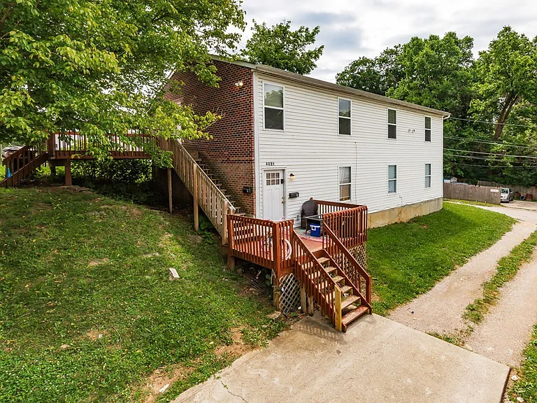 4489 Ammon Ave — Photo 1