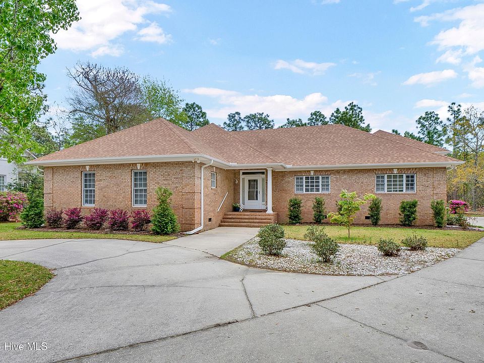 1st image of 2016 Lynnwood Drive