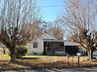 701 Willow Springs Rd, Elizabethton, TN 37643