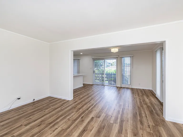 Noelani St — Photo 10