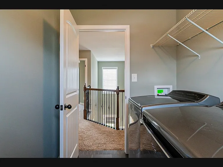 947 Smoots Dr — Photo 8