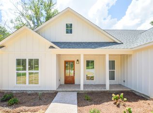 27 Sykes Rd, Starkville, MS 39759