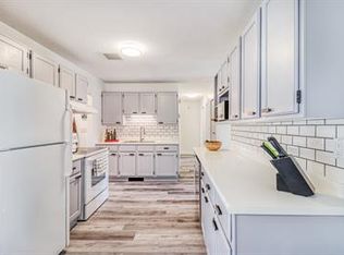 1119 Chancellor Dr, Winnipeg, MB R3T 4L7