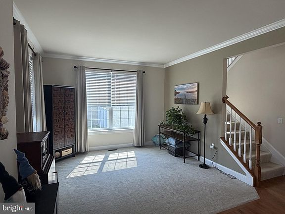 4th image of 168 Meadow Brook Way