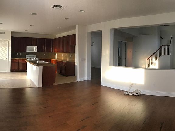 2nd image of 16597 Colonial Dr