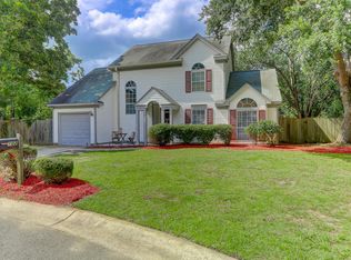 102 Upcerne Rd, Summerville, SC 29485