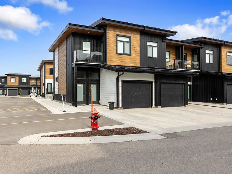 1650 Devonshire Dr W — Photo 9