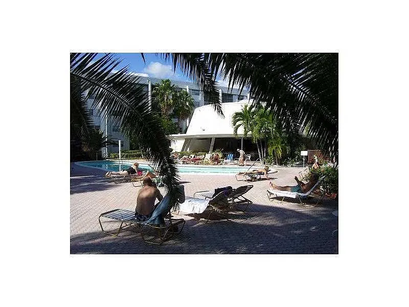 Photo 2 of 18 - 5321 NE 24th Ter #512 - Fort Lauderdale, FL Building Photo - 5321 NE 24th Ter #512