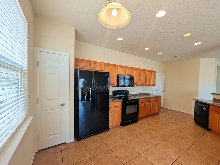 7905 Sierra Altos Pl NW — Photo 7
