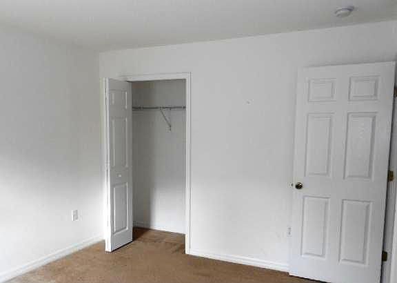 5th image of 7 Flat Rock Ln