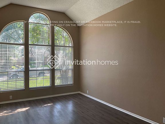 4th image of 2529 Forestwood Dr