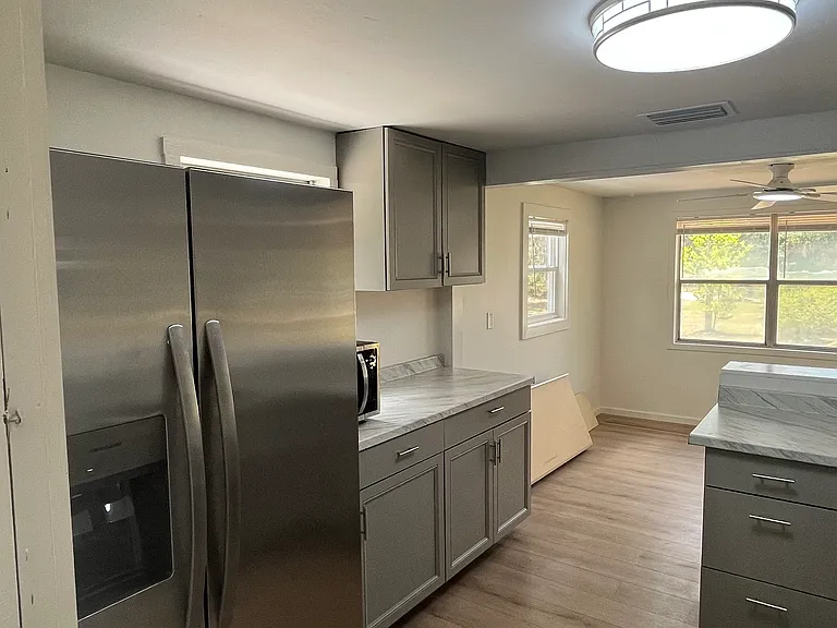 148 Willis Rd — Photo 11