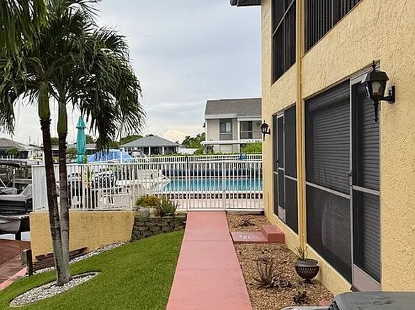 1109 SE 40th St APT 104, Cape Coral, FL 33904