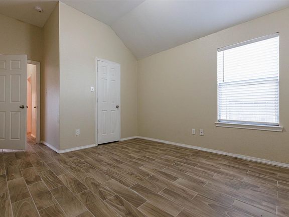 4th image of 16510 Brightling Ln