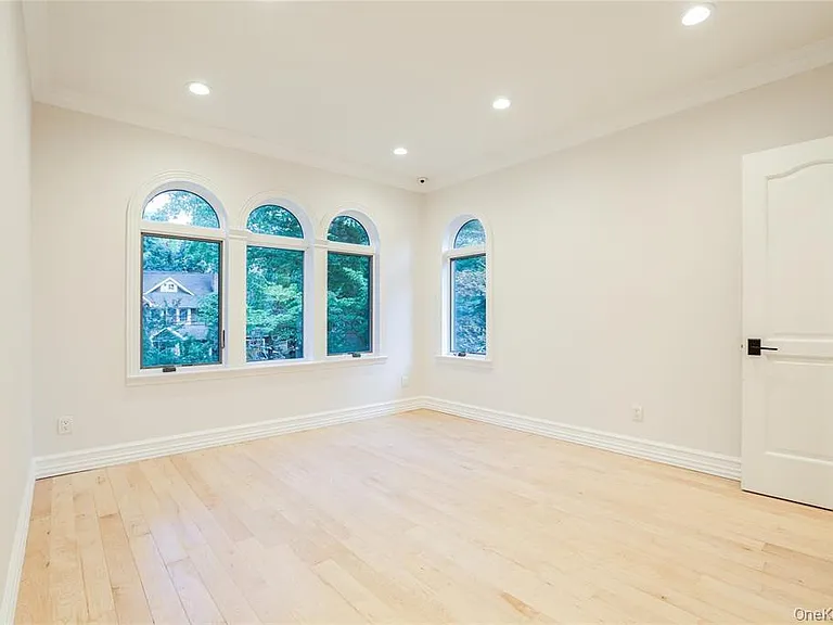 27 Elliot Rd — Photo 26