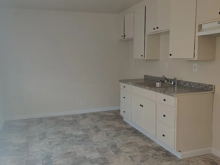 2414 K St — Photo 1