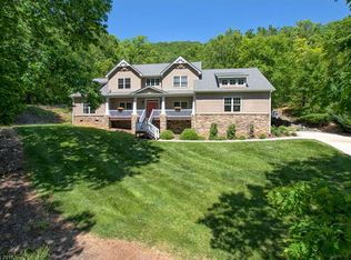 128 Vintage Rd, Candler, NC 28715