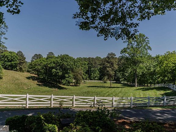 2nd image of 1044 Hutchings Mountain Rd