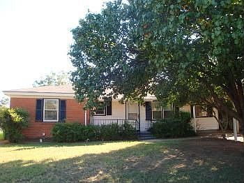 1st image of 805 Van Horn St