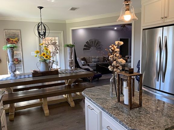 5th image of 4116 Glen Laurel Dr E