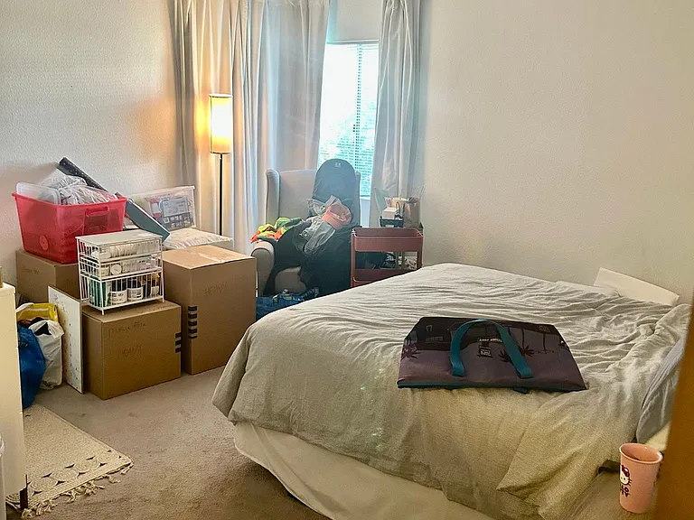 5320 Whitsett Ave #8 — Photo 9