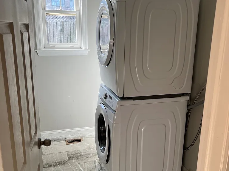 40 Osborne Ave #1 — Photo 3