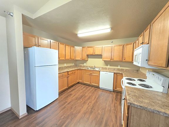 2nd image of 4510 E 53rd St #304