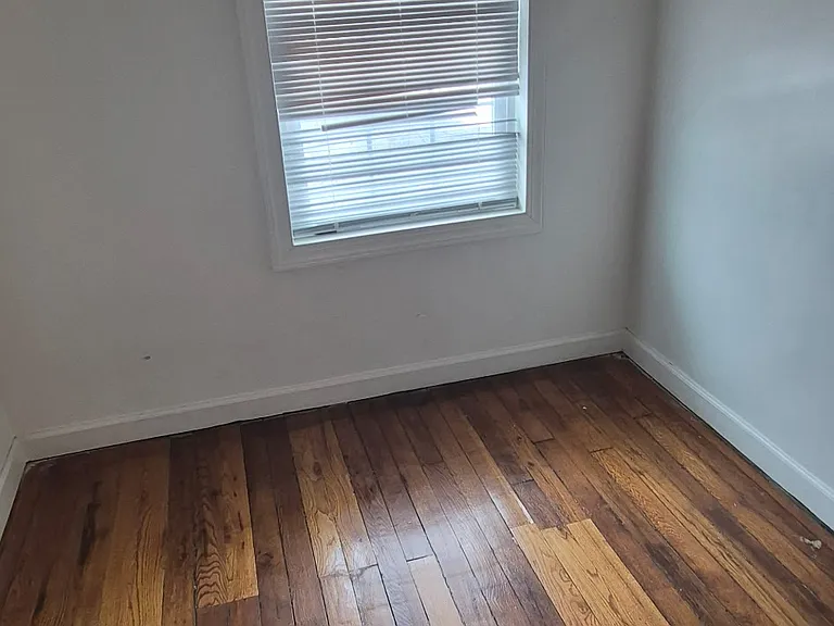 438 Main St #R — Photo 6