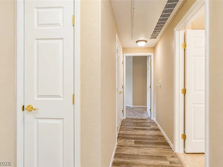 400 Amber Pine St #106 — Photo 13