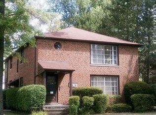 5567 Mayfield Rd, Lyndhurst, OH 44124