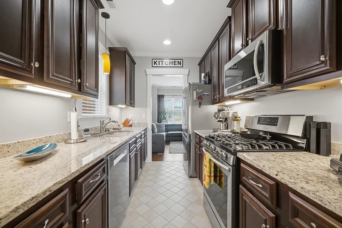 Building Photo - 3805 Granby St #D