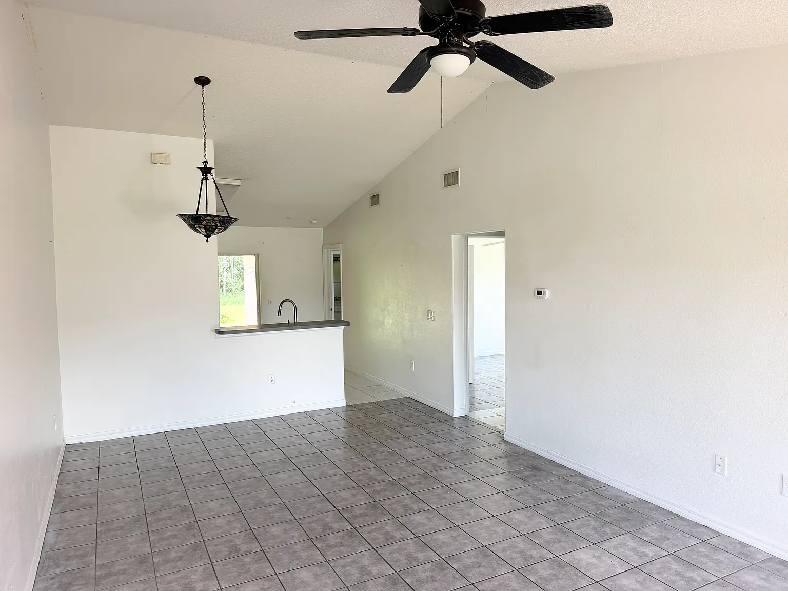 33 Flamingwood Ln #B — Photo 4