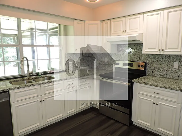 7674 Old Hickory Dr — Photo 12