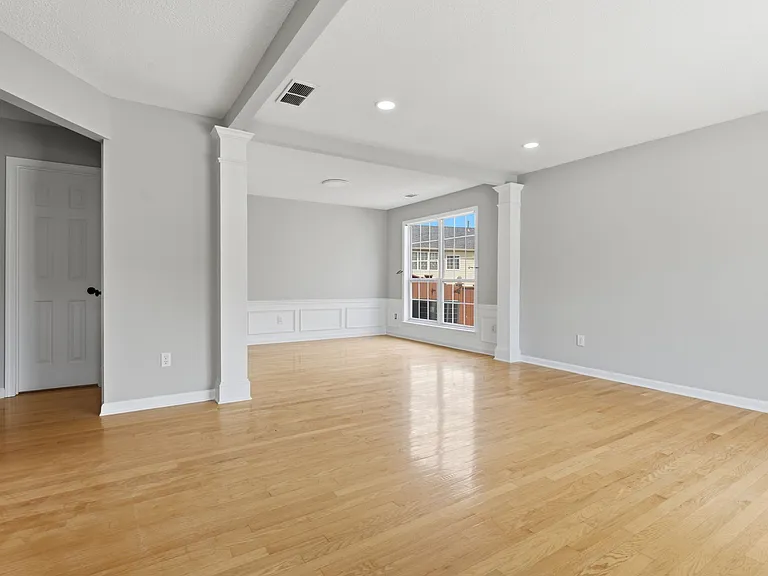 2533 Boxbourne Ct SE — Photo 3