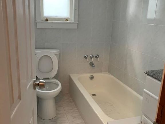 3rd image of 6024 62nd Ave #1