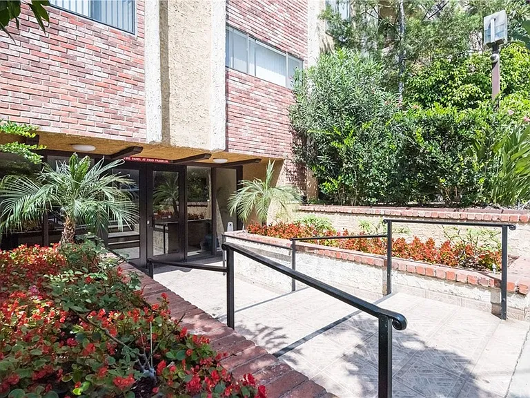 1750 Camino Palmero St #538 — Photo 26