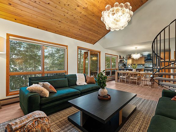 3rd image of 205 Whitetail Ln
