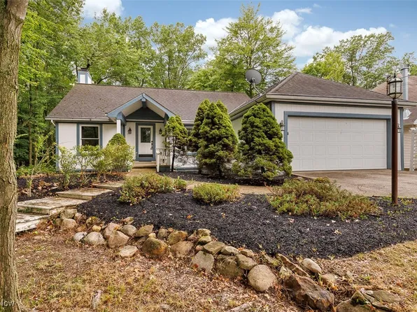 10024 Fair Rd, Strongsville, OH 44136