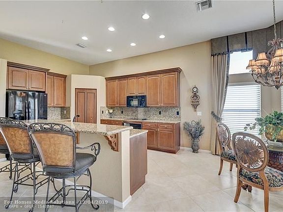 4th image of 13411 Cordoba Lake Way
