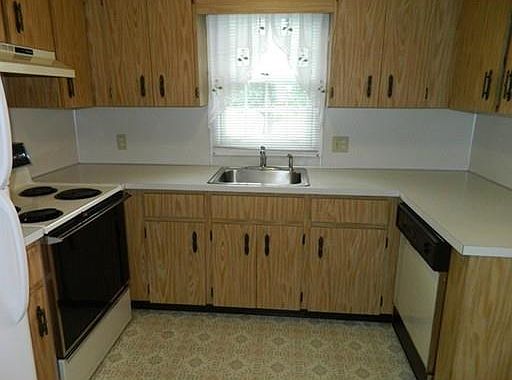 3rd image of 510 Twin Lakes Dr