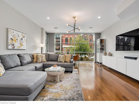 3rd image of 1510 W Cortez St #1E