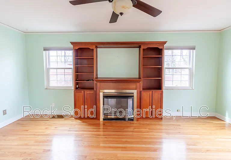219 W 4th Ave — Photo 11