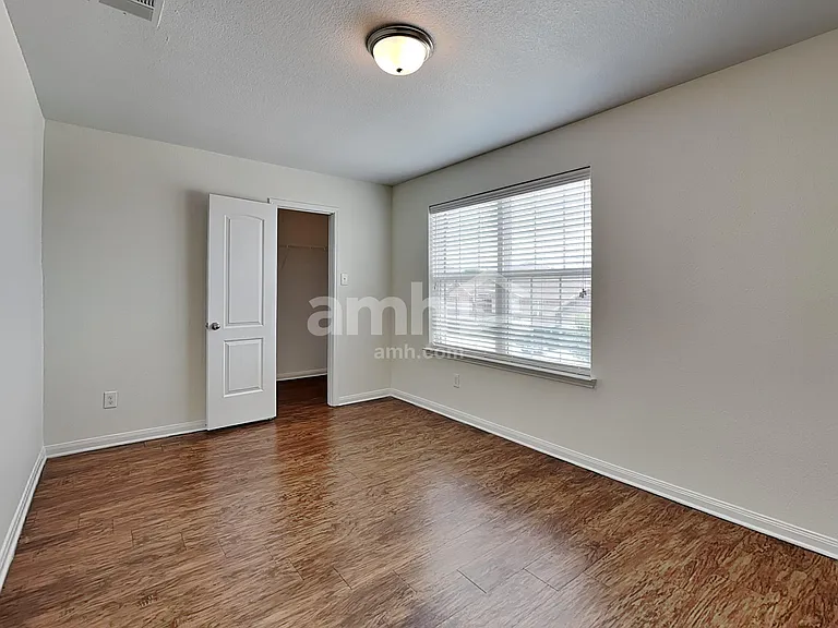 920 Summer Stream Rd — Photo 16
