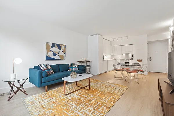 Rented by Greystar | media 3