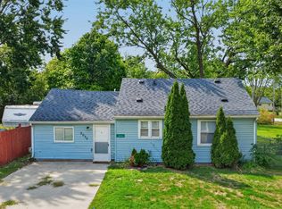 2070 Harwine St, Flint, MI 48532