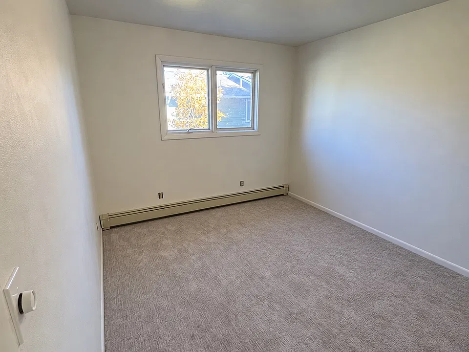 122 S 15th Ave #6