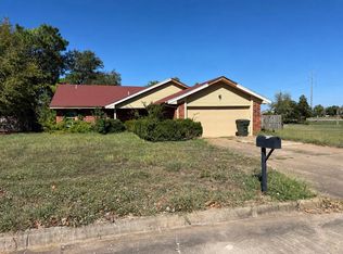 601 Timber Ridge Dr, Tecumseh, OK 74873