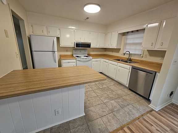 4th image of 1310 Avon Ct
