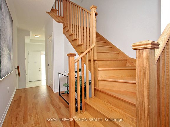 4th image of 21 Sorbara Way