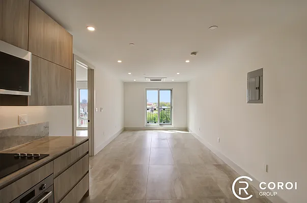 Rented by Coroi Corp | media 30